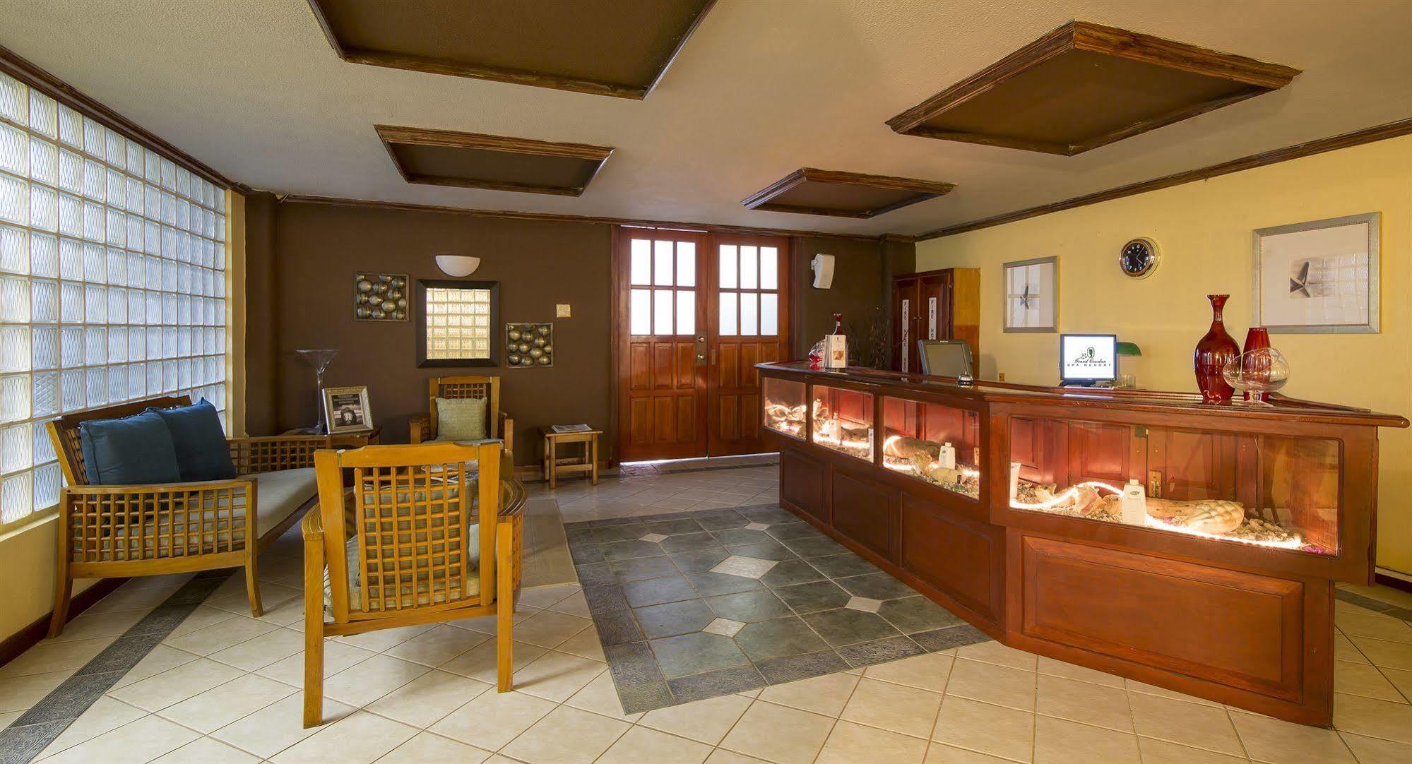 Le Grand Courlan Spa Resort Adults Only Black Rock Bagian luar foto